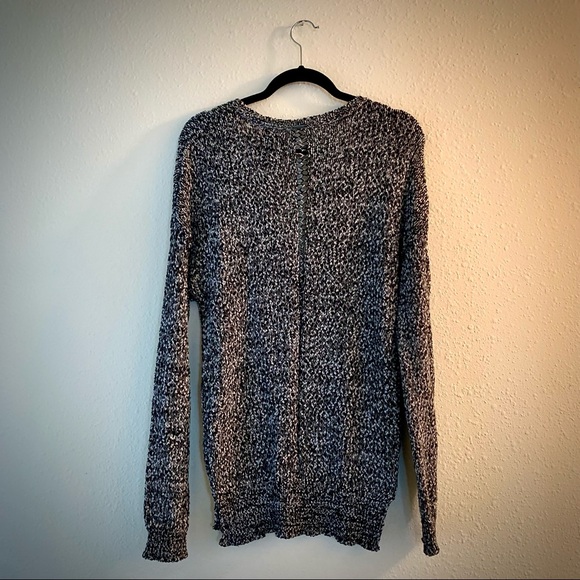 [VOLCOM] • KEEPIN COZY SWEATER • BLACK + WHITE - Picture 3 of 5